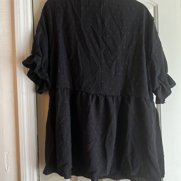 NWOT BLACK RUFFLE TOP SIZE 3XL - Picture 7 of 7
